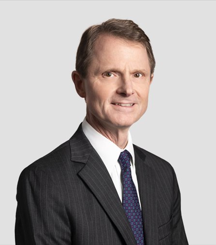 Robert E. Going, Jr, DDS, Atlanta oral surgeon at Oral Surgery Associates amp; Dental Implant Centers.